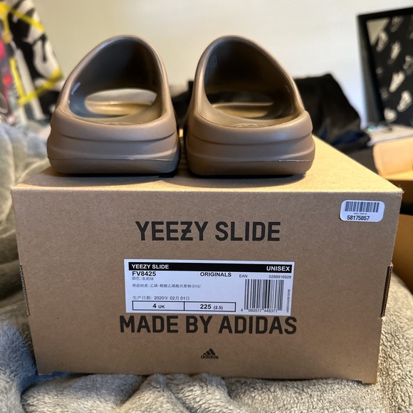 adidas gazelle silver green womens YEEZY Yeezy Slide "Earth Brown"  Stadium Goods